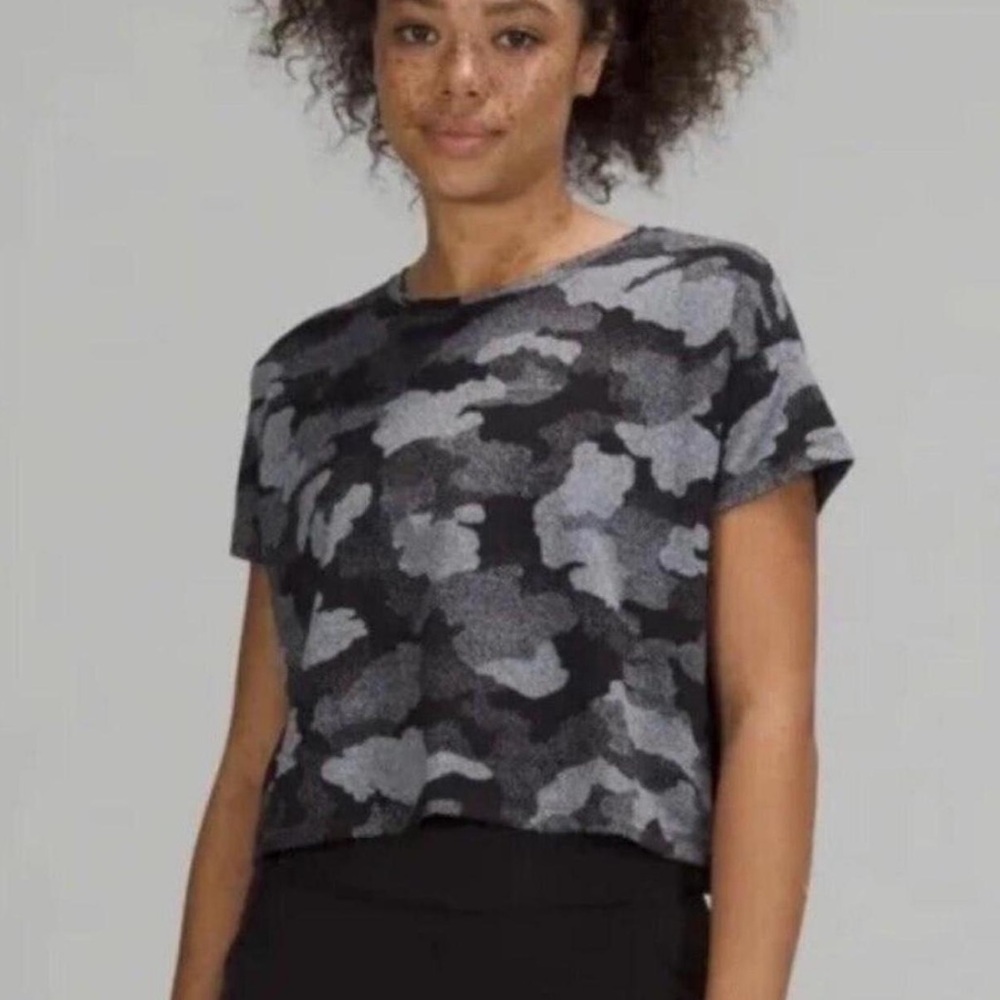 lululemon Women's grey and black camo Tee 6